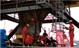 Equipment hoisting